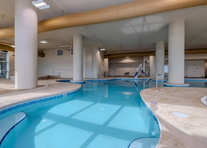 Phoenix Gulf Towers 1605 Apartment